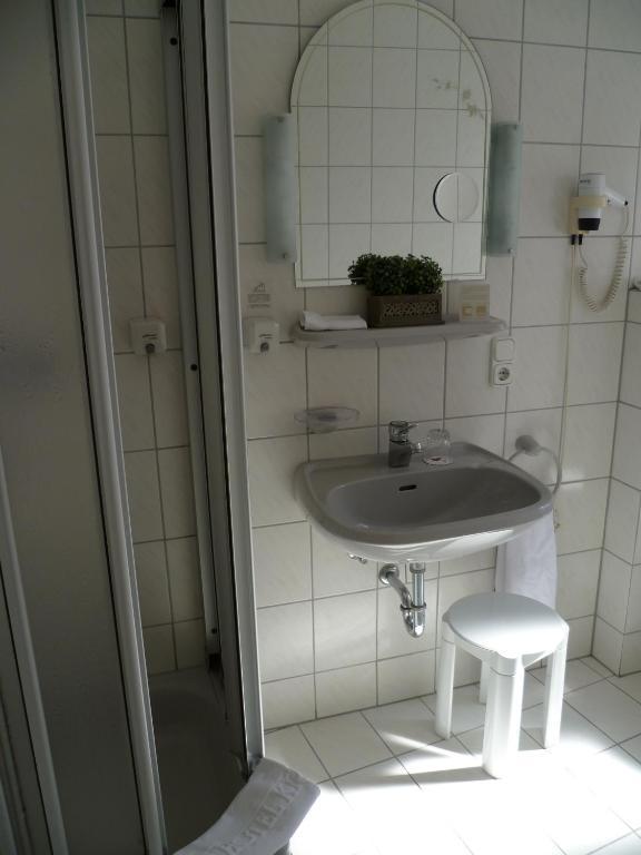 Hotel Kronprinz Кульмбах Экстерьер фото